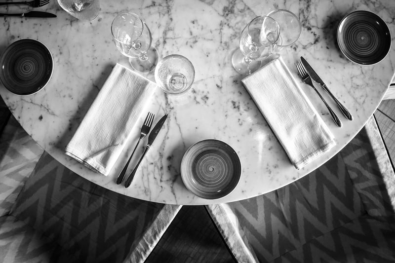 Table Setting Rose Garden